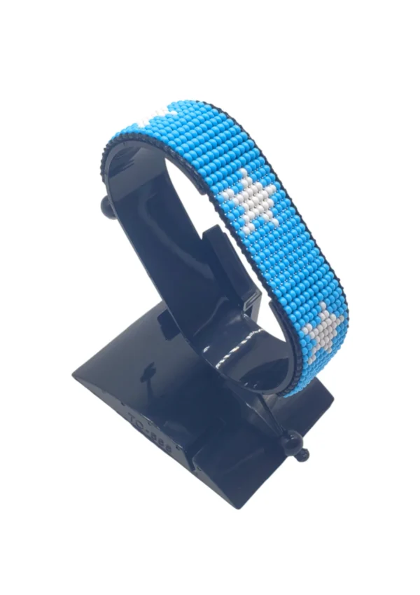Somalia flag bracelet handcrafted in authentic flag colors on Black Stand.