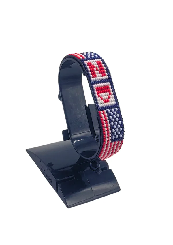 USA Flag Bracelet with Name ZD Adjustable handcrafted with beadwork in the colors of USA.